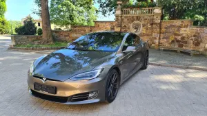 Tesla Model S 2016
