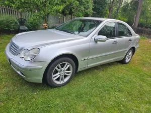 Mercedes-Benz C W203 200 T CDI Classic 2003