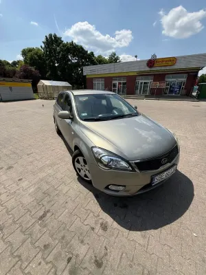 Kia Ceed I 1.4 M 2011