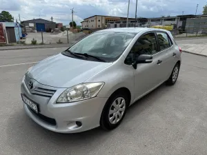 Toyota Auris I 1.4 D-4D Terra 2011