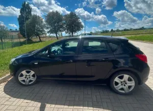 Opel Astra J 1.6 2010