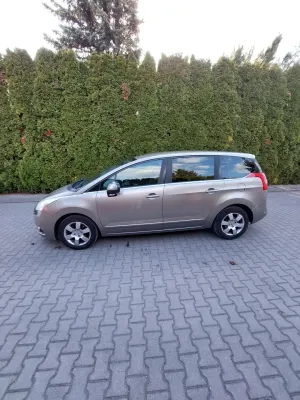 Peugeot 5008 I 1.6 HDi Trendy 2011