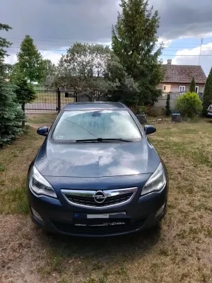 Opel Astra J 2010