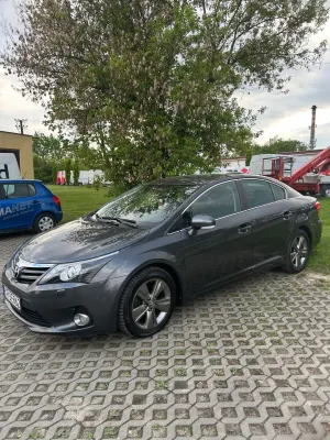 Toyota Avensis III 2.0 D-4D Premium 2014