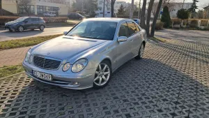 Mercedes-Benz E W211 2002