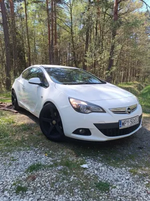 Opel Astra J 1.4 T Enjoy 2012