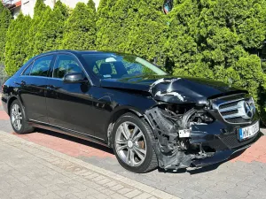 Mercedes-Benz E W212/W207 220 BlueTEC 7G-TRONIC Avantgarde 2014