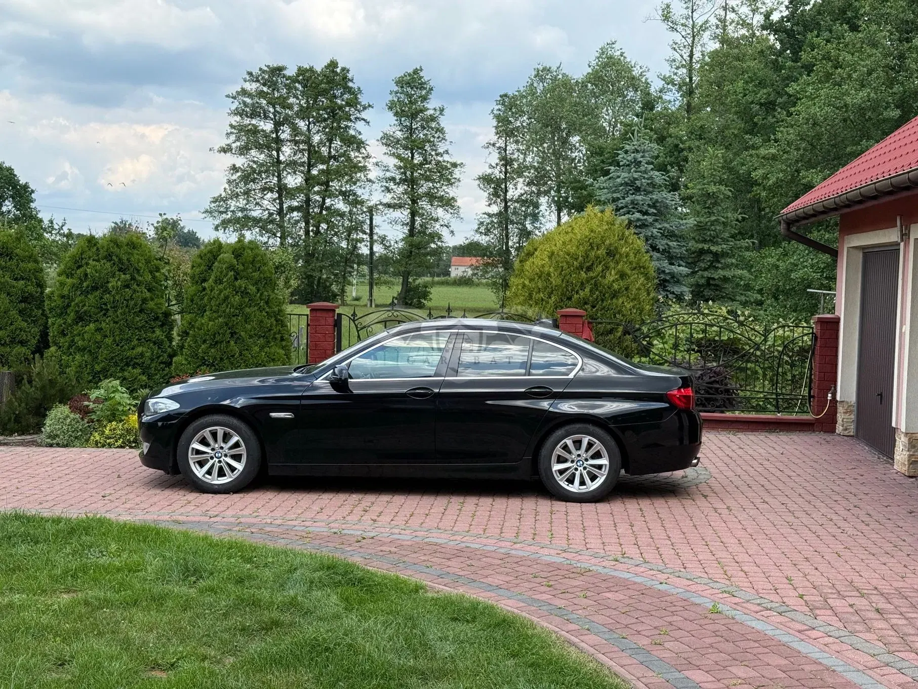 BMW 5 Series F10/F11 528i 2012