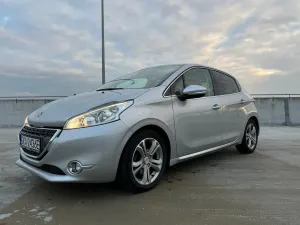 Peugeot 208 I 1.4 VTi Access 2012