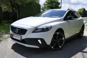 Volvo V40 II 2014
