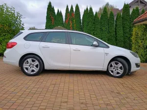 Opel Astra J 1.6 CDTI Enjoy 2014