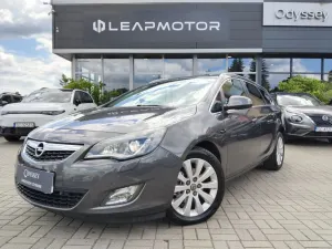 Opel Astra J 1.7 CDTI Cosmo 2011