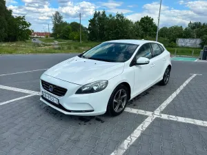 Volvo V40 II D2 Momentum 2013