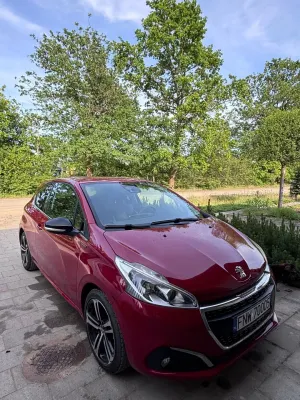 Peugeot 208 I 2015