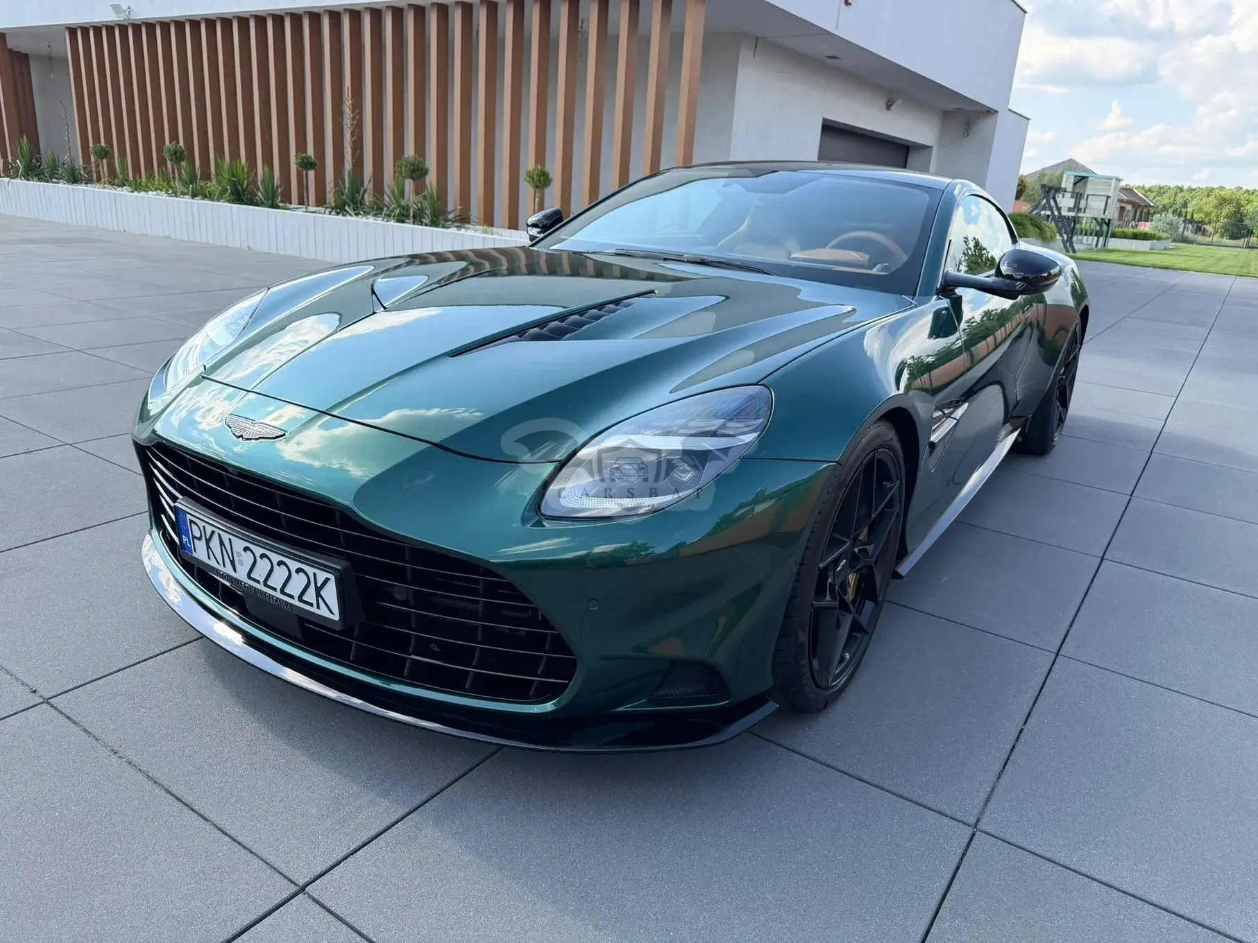 Aston Martin Vanquish 2025