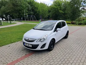 Opel Corsa D 1.4 16V Cosmo 2011