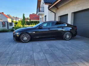 Jaguar XE 2.0 P250 R-Dynamic S 2019