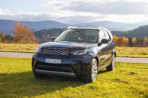 Land Rover Discovery V 3.0 D300 mHEV R-Dynamic SE 2021