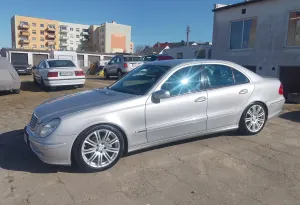 Mercedes-Benz E W211 2002