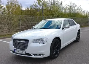 Chrysler 300 2021