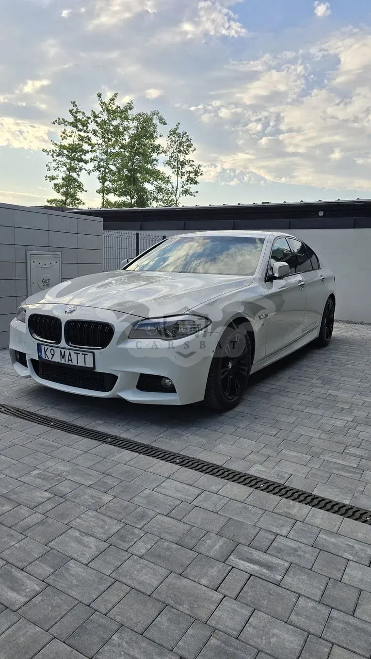 BMW 5 Series F10/F11 525d xDrive 2011