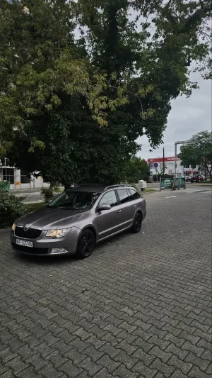 Skoda Superb II 2.0 TDI Ambition DSG 2013