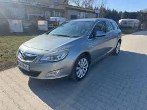 Opel Astra J 2012