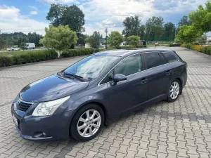 Toyota Avensis III 2.0 D-4D Premium 2011