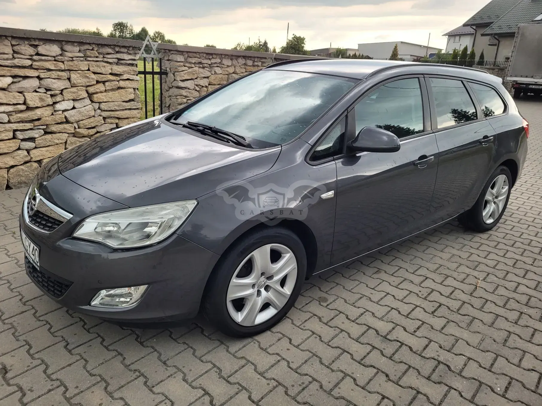 Opel Astra J 2011