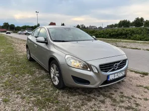 Volvo S60 II D3 Geartronic Momentum 2011