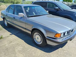 BMW 7 Series E32 1992