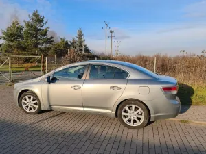 Toyota Avensis III 2.0 Sol plus 2009