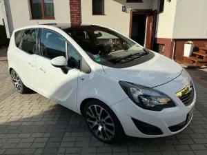 Opel Meriva II 1.4 T Cosmo 2011