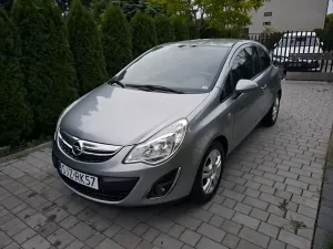 Opel Corsa D 1.4 16V Satellite 2011