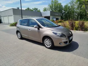 Renault Scenic III 1.9 dCi Confort Privilege 2010