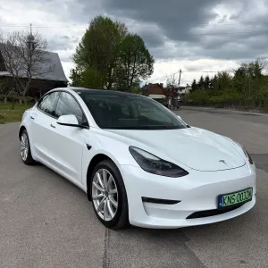 Tesla Model 3 Langstreckenbatterie Allradantrieb Dual Motor 2021