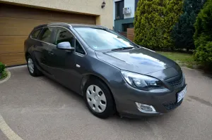 Opel Astra J 1.4 T Cosmo 2012