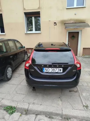 Volvo V60 I D3 2011
