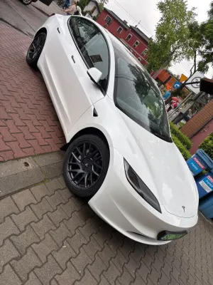 Tesla Model 3 RWD 2023