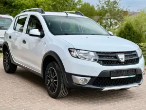 Dacia Sandero II TCe 90 S&S Laureate 2015