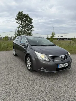 Toyota Avensis III 2.2 D-CAT Sol 2010