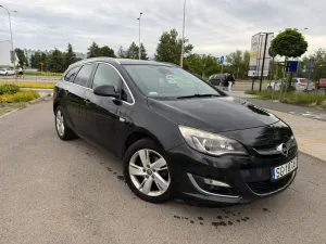 Opel Astra J 1.7 CDTI Sport S&S 2012