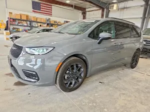 Chrysler Pacifica 2023