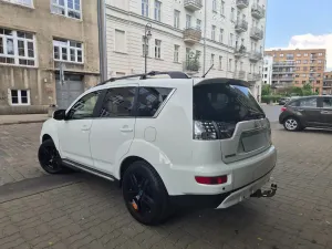 Mitsubishi Outlander II 2.2 DI-D 4WD TC-SST Intense 2012