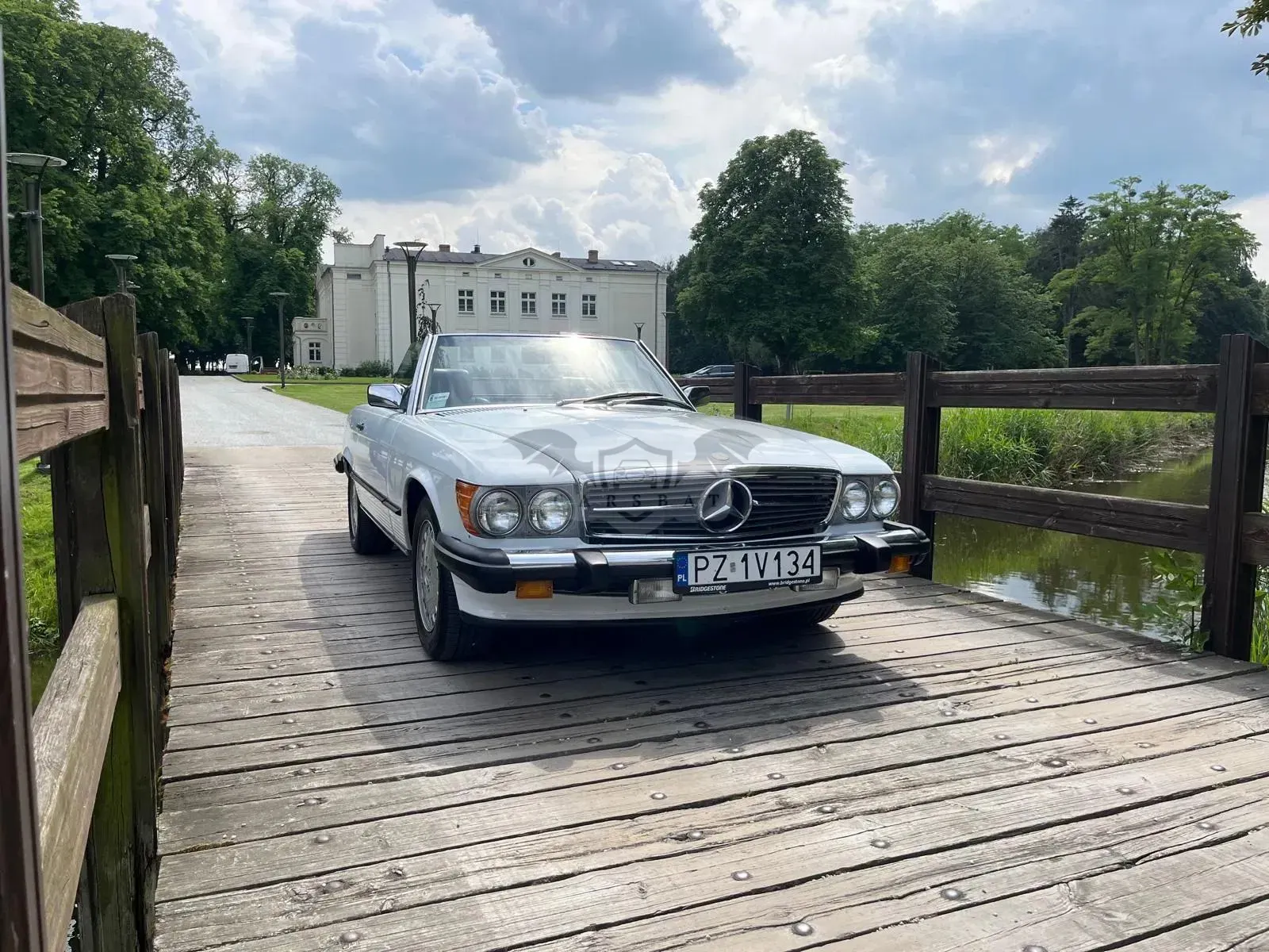 Mercedes-Benz SL R107 1989