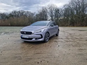 DS DS5 2017