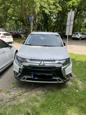 Mitsubishi Outlander III 2.0 Intense + 4WD CVT 2018