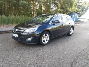 Opel Astra J 1.4 Turbo Edition 2011