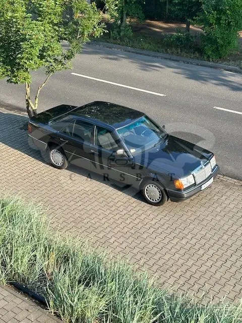 Mercedes-Benz E 1990