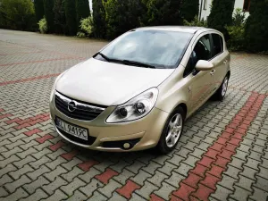 Opel Corsa D 1.4 16V 111 2010